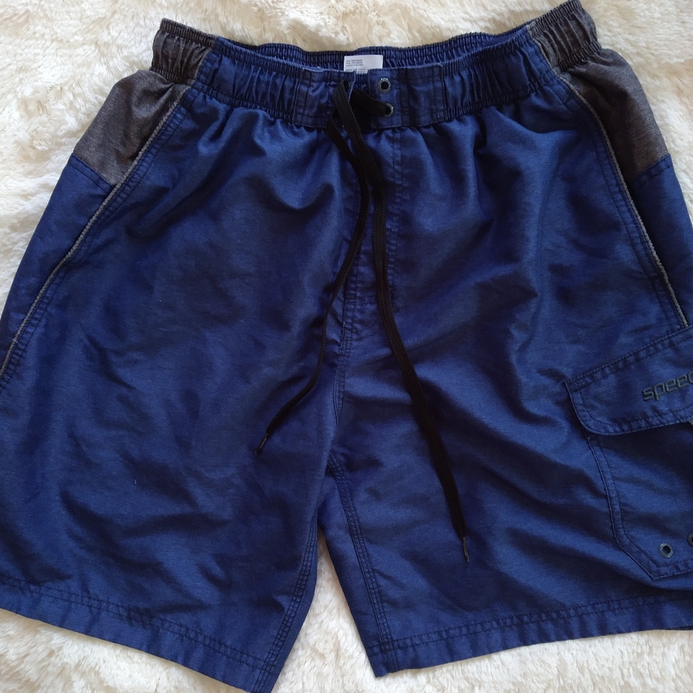 Speedo shorts size L